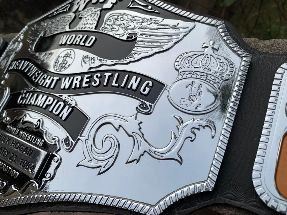 Hulk Hogan 1984 WWF Championship replica belt, centre plate close-up