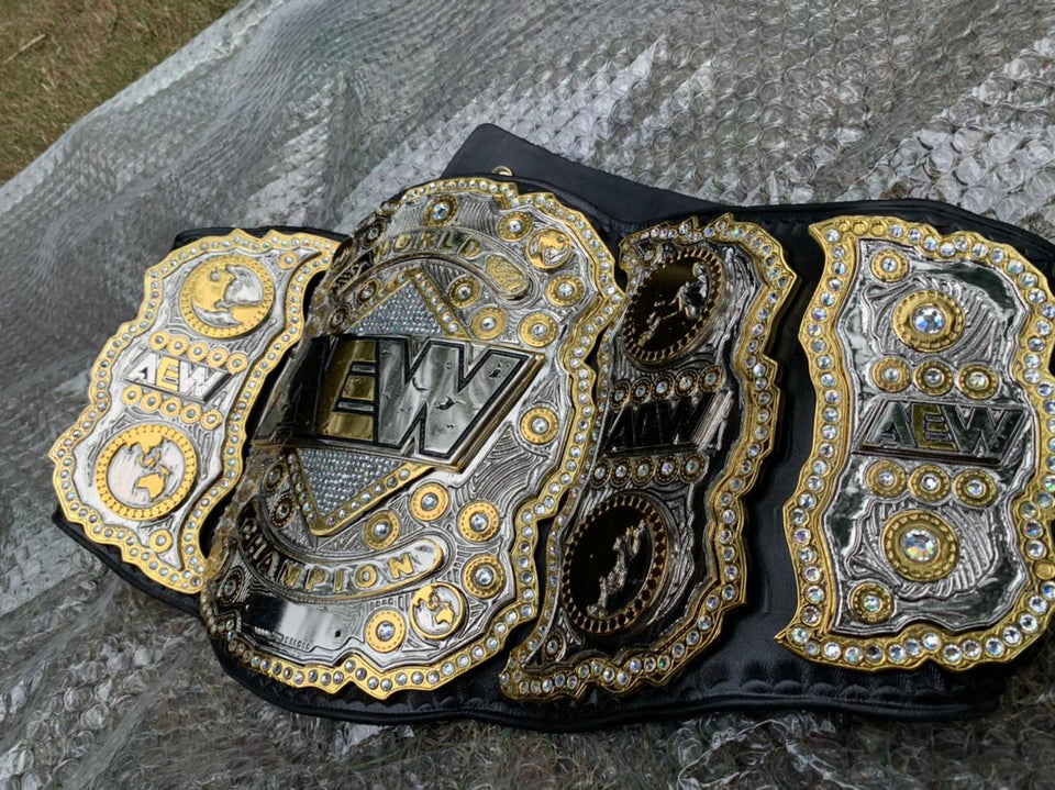 AEW World Title replica belt, photo 15