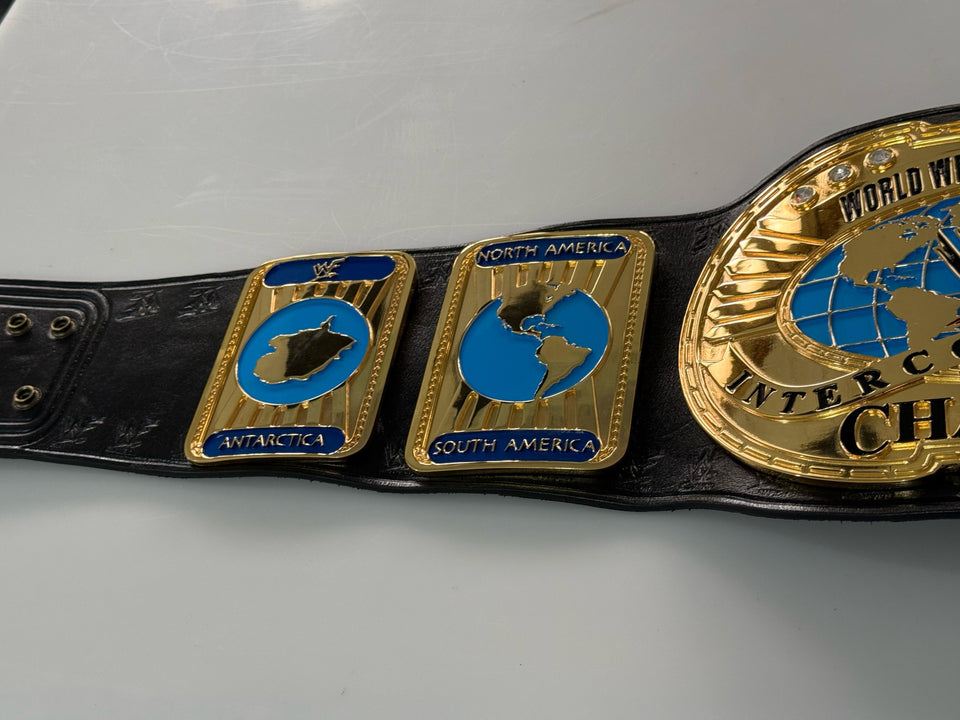 WWF Intercontinental Oval Globe Championship replica belt, side plates and centre plate edge, photo 4