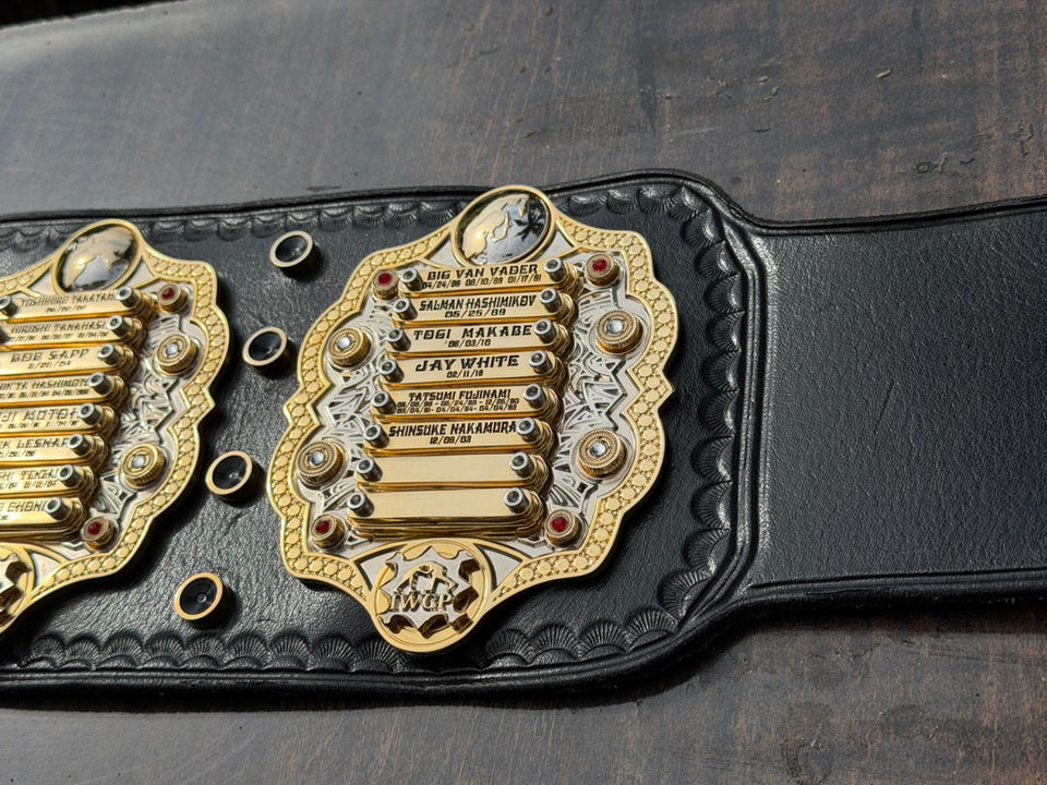 IWGP Heavyweight Championship V4 replica belt, side plates close-up, photo 15