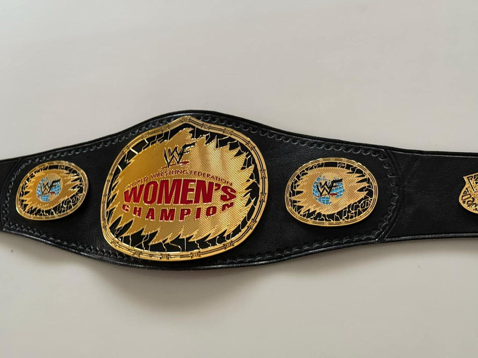 WWF Women's Championship replica belt, photo 3
