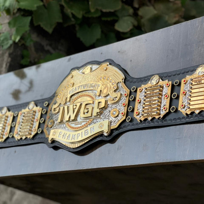 IWGP HEAVYWEIGHT CHAMPION BELT
