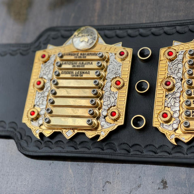 IWGP HEAVYWEIGHT CHAMPION BELT