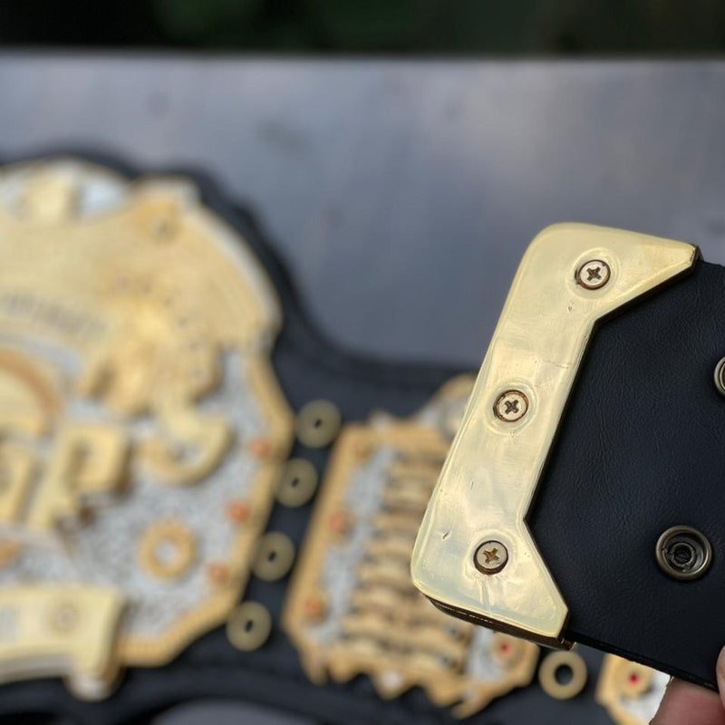 IWGP HEAVYWEIGHT CHAMPION BELT